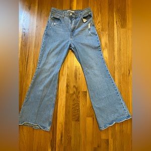 Barely Worn Levi’s Women’s 70’s High Flare Jeans